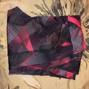 FOREVER 21 Abstract Workout Leggings